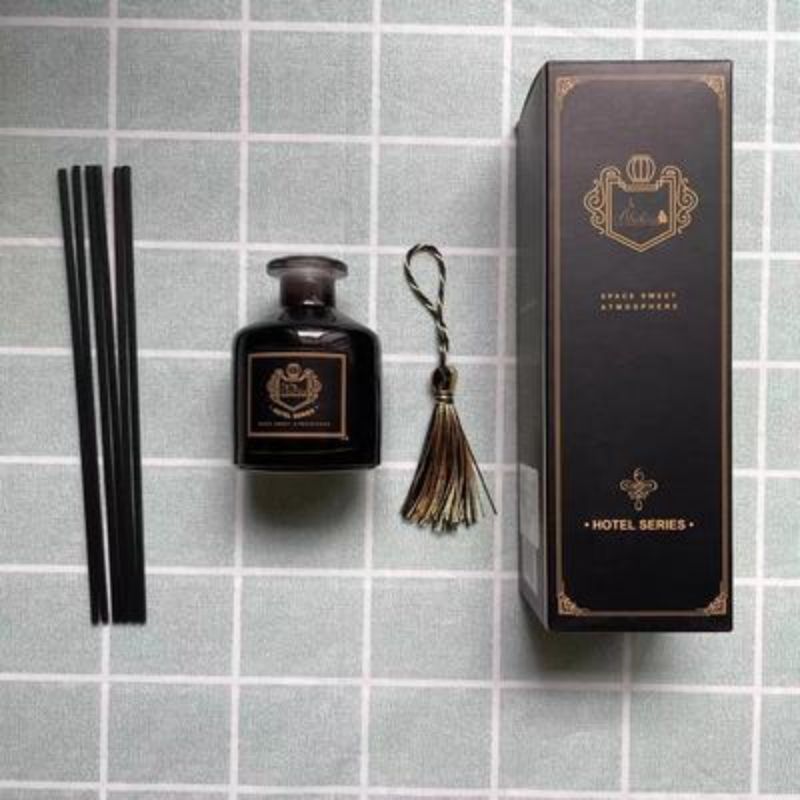 Luxury Customized 200ml clear Matt Black Essential Oil Perfume Glass Reed Diffuser Bottle