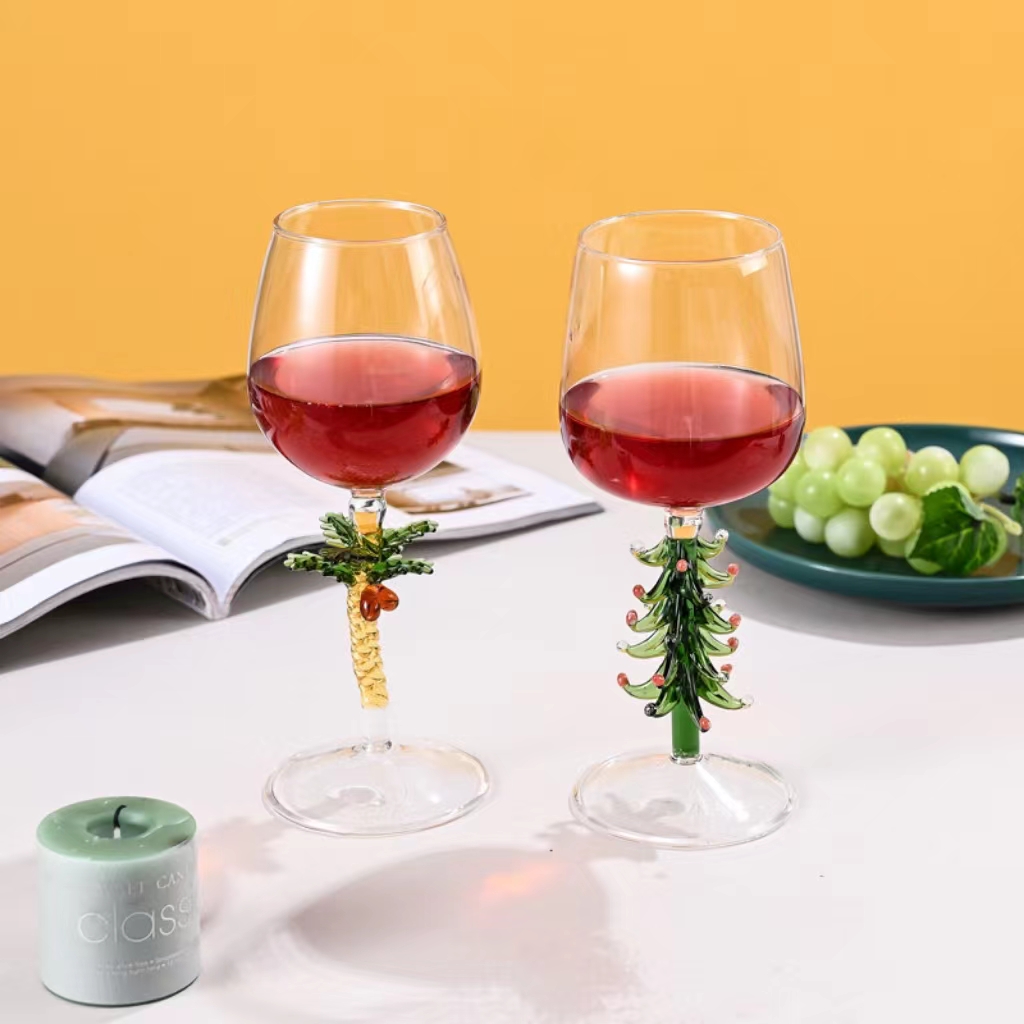 Christmas red wine glass bar & wine glassware