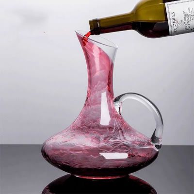 Hand Blown Red Wine Carafe Whiskey Decanter Lead-Free Crystal Glass Decanter Wine Accessories